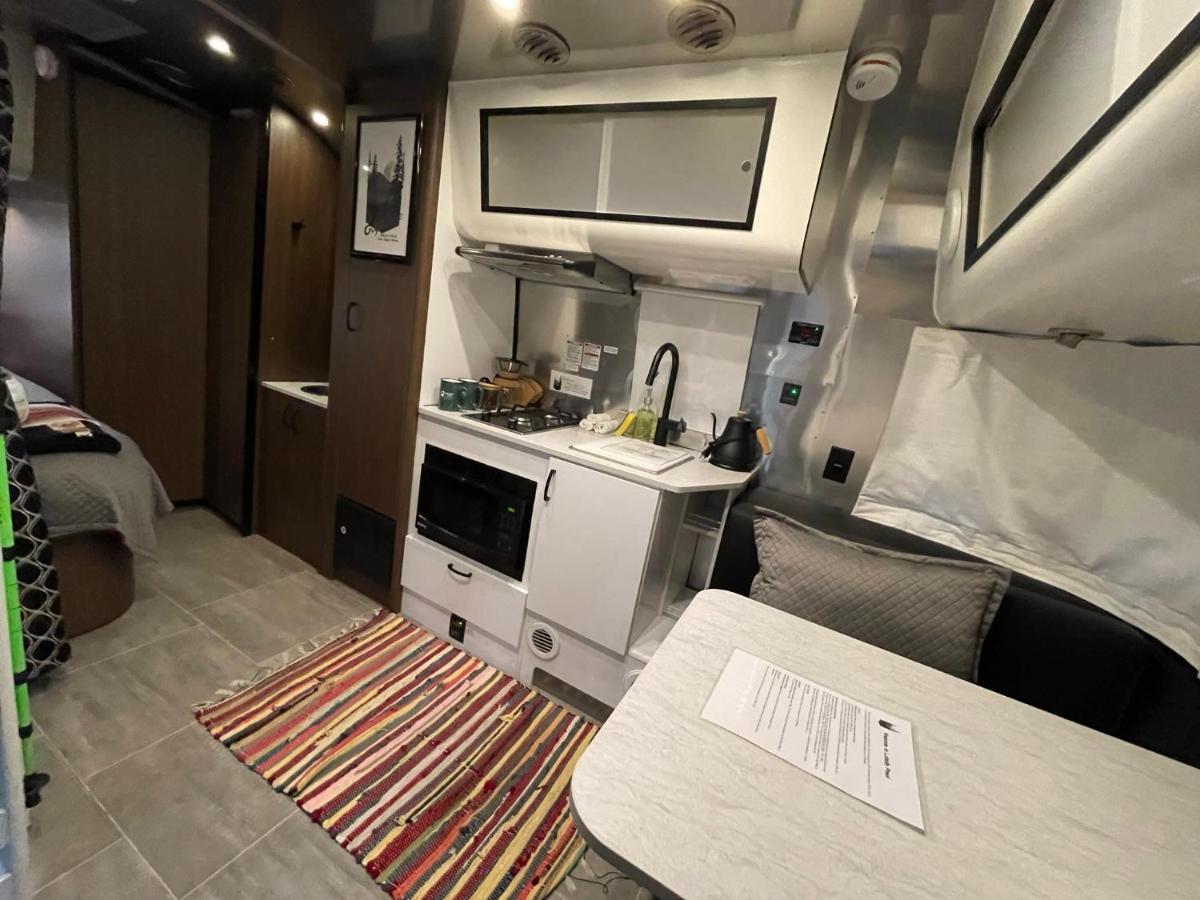 Airstream Caravel 2020 Loblolly Pines Adventure Camp Ξενοδοχείο Eureka Springs Εξωτερικό φωτογραφία