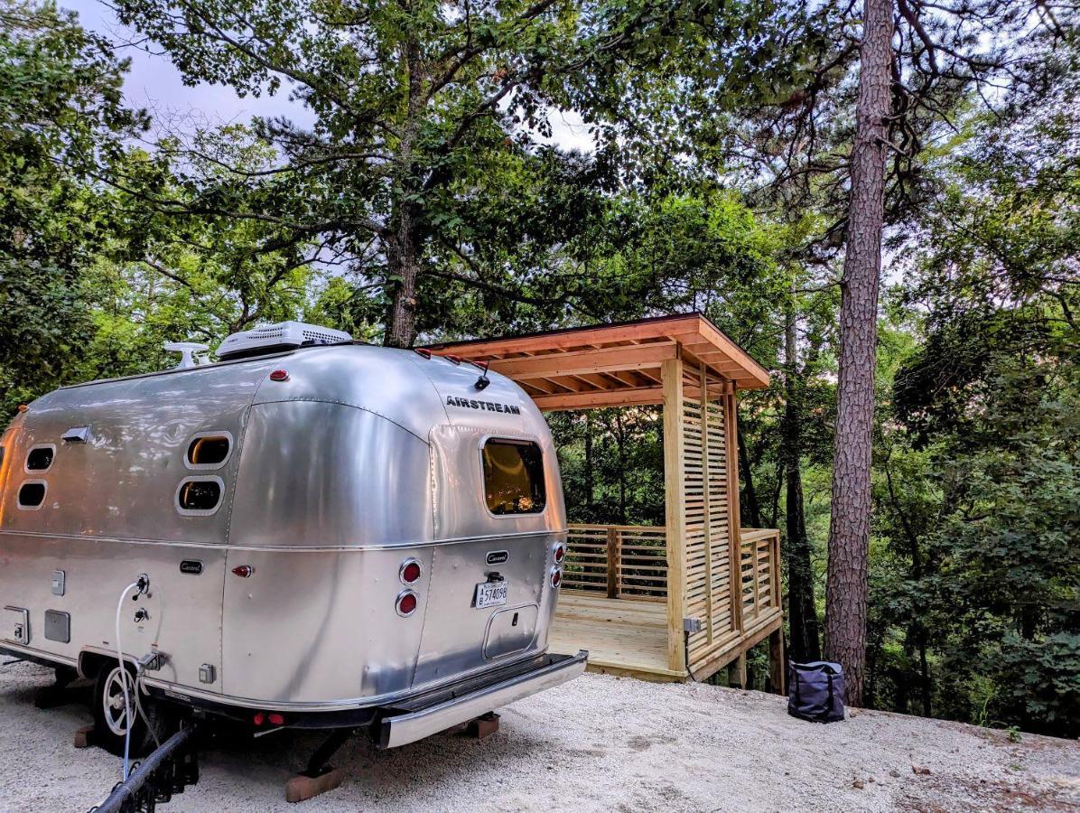 Airstream Caravel 2020 Loblolly Pines Adventure Camp Ξενοδοχείο Eureka Springs Εξωτερικό φωτογραφία